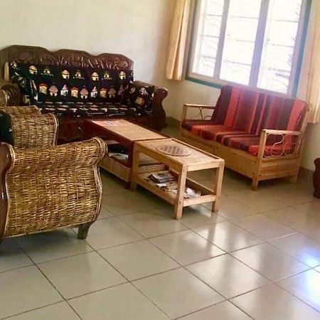 Homestaystudio62 Jinja Bagian luar foto